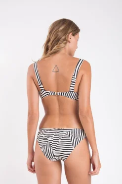 Set Collage Amelia Essential-Comfy